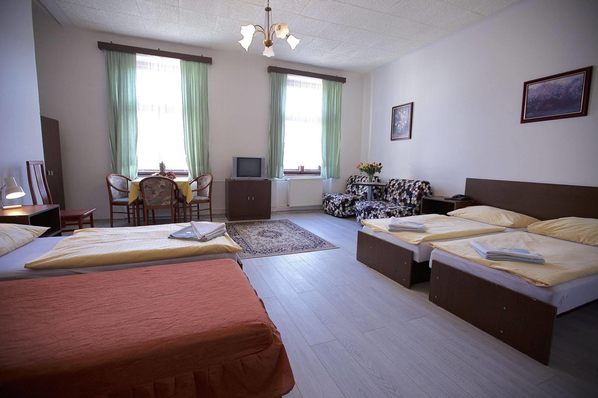 Hotel Olga Prága Kültér fotó
